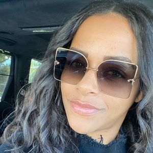 Meet your Posher, Sidonie